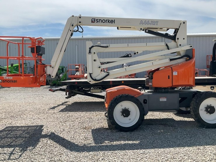 #301-•-2024-snorkel-46'-awd-articulating-boom-lift-#4-image-12