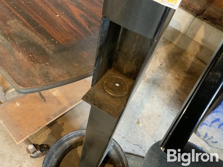 can-crusher-&-table-image-12