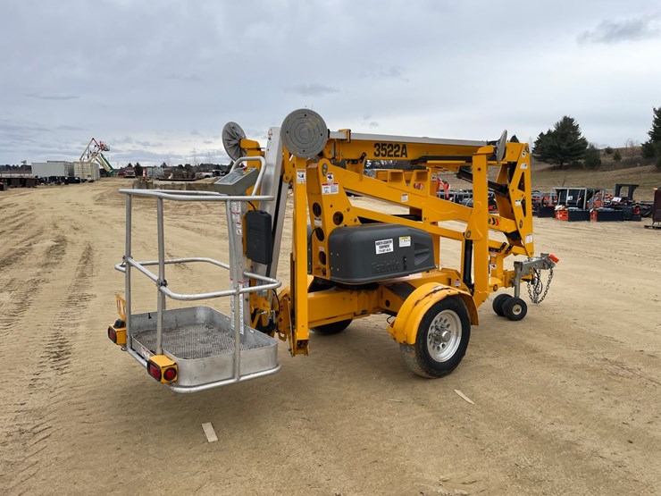 #7512-•-(m-1)-2021-haulotte-3522a-electric-towable-man-lift-image-5