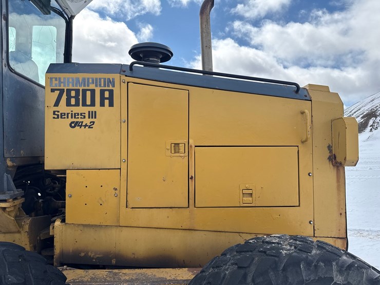 2019-champion-780a-image-18