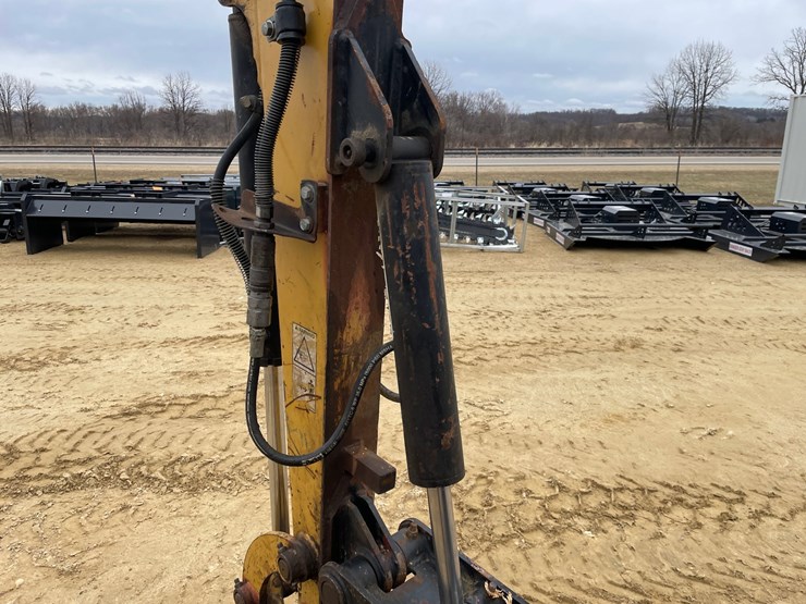 2014-caterpillar-303.5-image-26