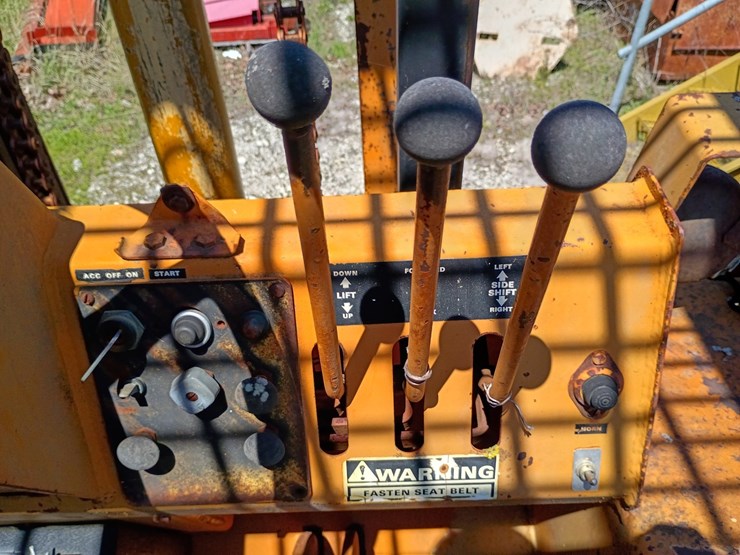 1979-case-586c-image-21