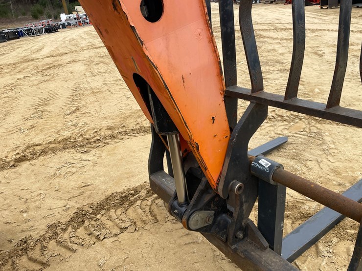 2012-jlg-g6-42a-image-29