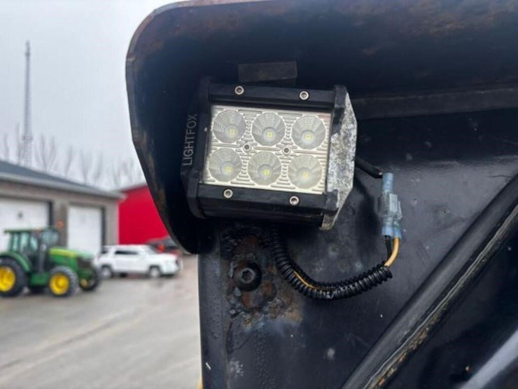 2009-caterpillar-232b2-image-61