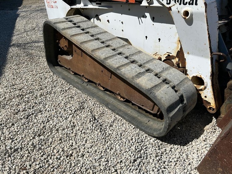 bobcat-t300-image-12