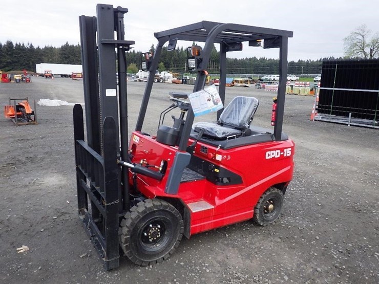 2026-sdlool-d-15-electric-forklift-image-1