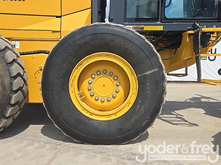 2019-deere-670g-image-19