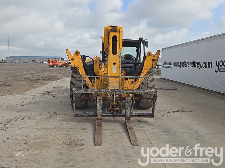 2017-jcb-510-56-image-8