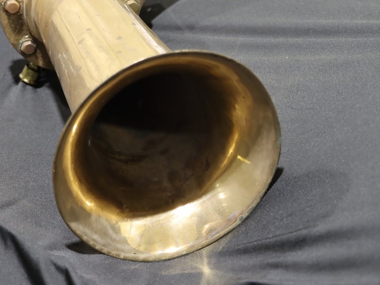 #84-•-vintage-maritime-brass-signal-horn-with-valve-&-handle-(28”)-image-5