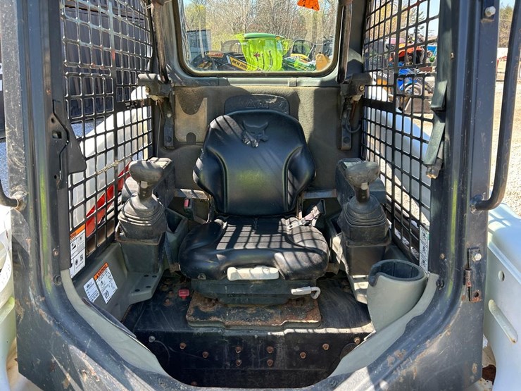 2017-bobcat-t550-image-12