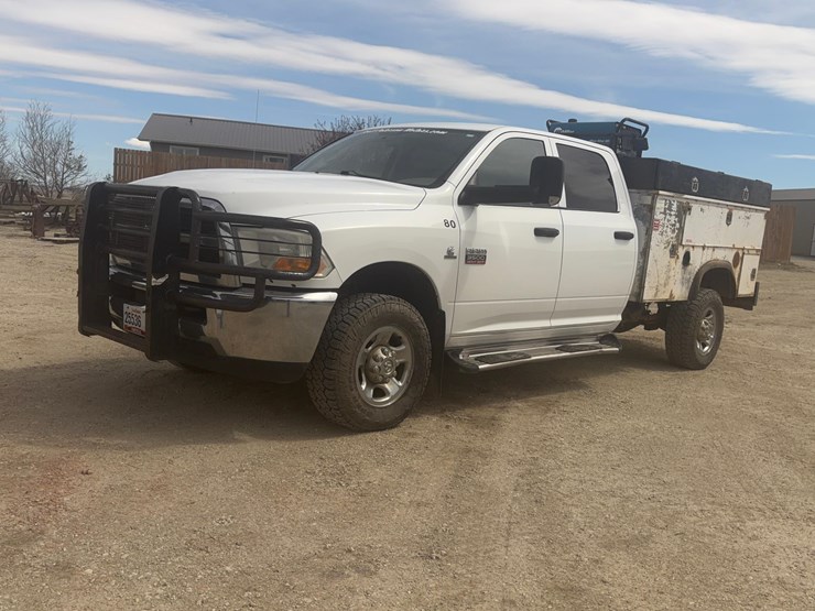 2012-dodge-3500-image-2