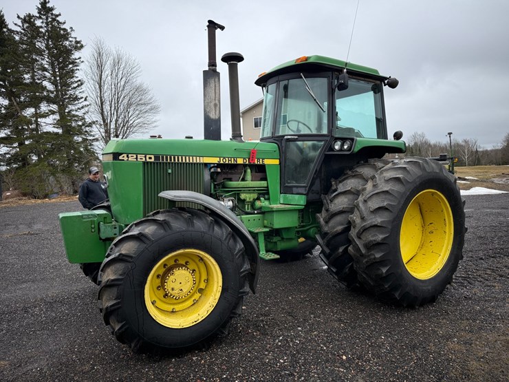 john-deere-4250-image-1