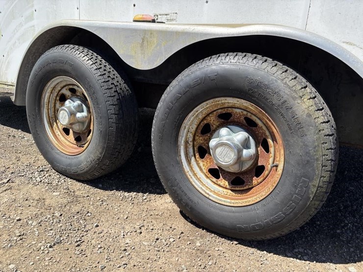 2007-haulmark-kd7x16wt3-enclosed-trailer-image-16