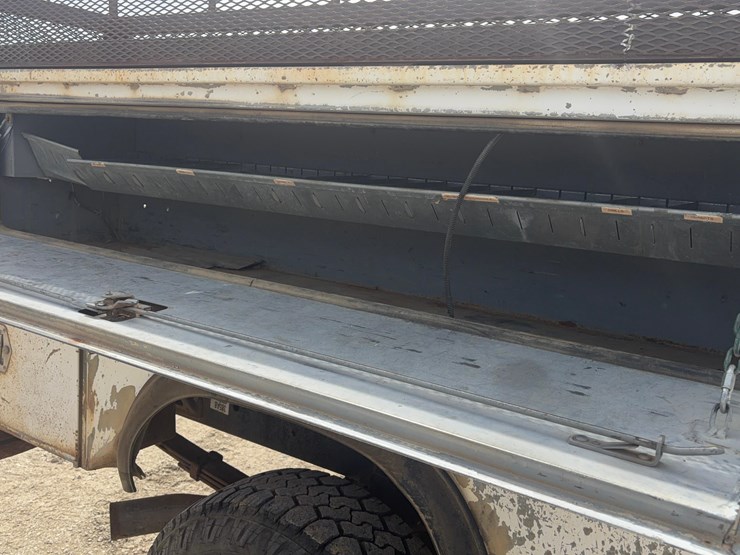 2012-dodge-3500-image-13