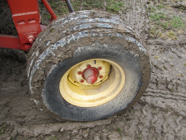 new-holland-1431-image-11