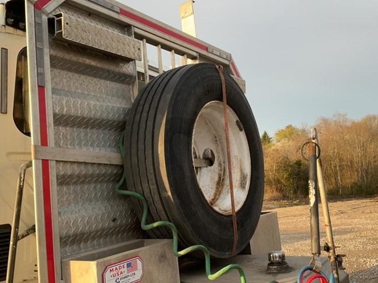 2017-international-prostar-image-45