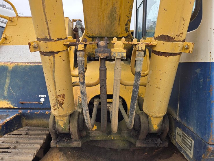 komatsu-pc150-lc-5-image-27