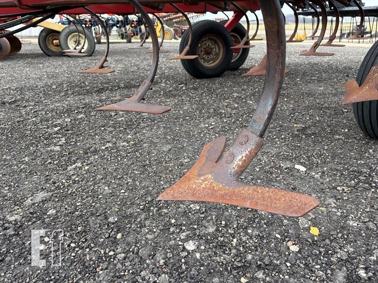 case-ih-4300-image-8