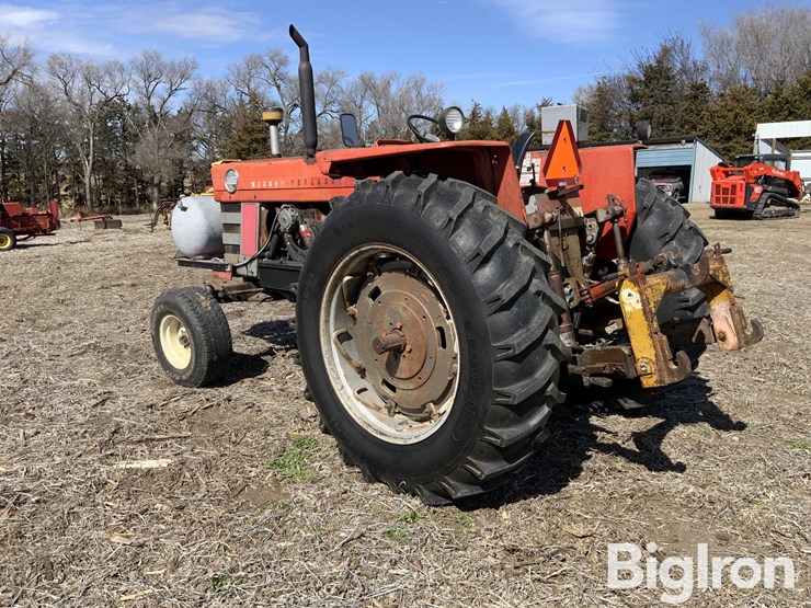 1968-massey-ferguson-1100-image-7