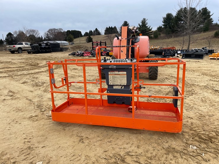 jlg-600aj-image-3