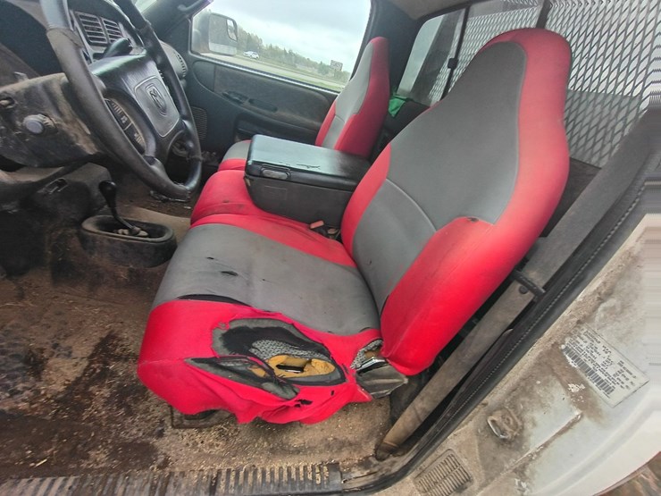 2000-dodge-ram-3500-image-32