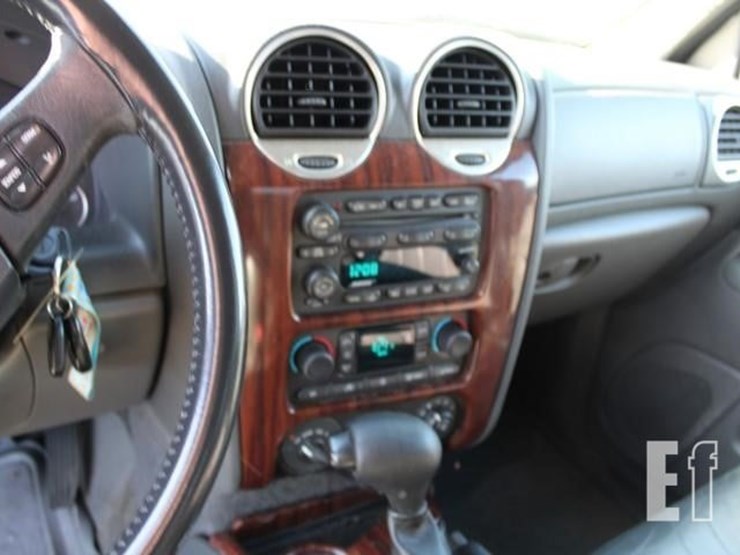 2004-gmc-envoy-image-11