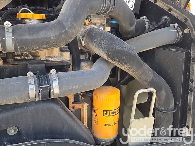 2017-jcb-510-56-image-47