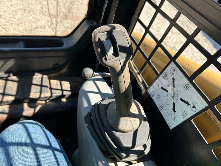 caterpillar-267b-image-22