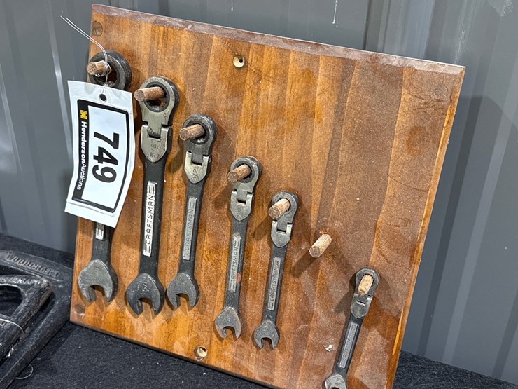 #749-•-set-of-craftsman-hand-ratchet-wrenches-image-1