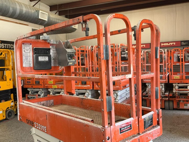 #408-•-2017-snorkel-19'-scissor-lift-image-24