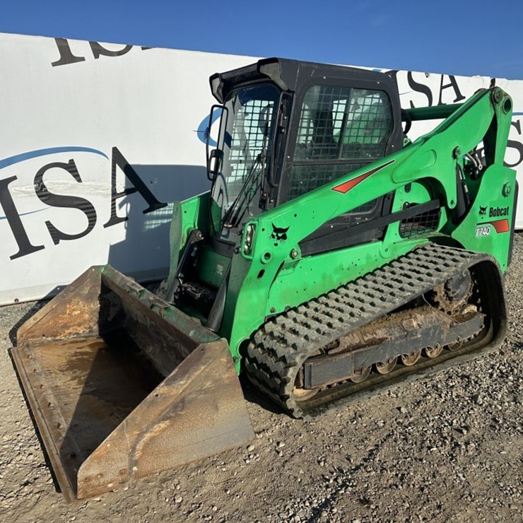 2018 BOBCAT T740