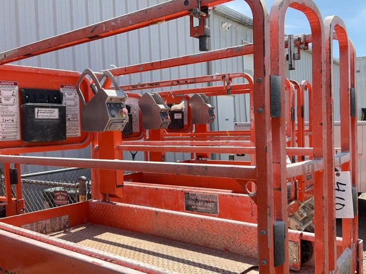#410-•-snorkel-19'-scissor-lift-image-11