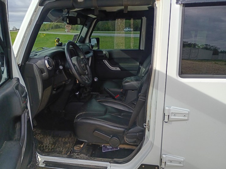 2015-jeep-wrangler-image-26