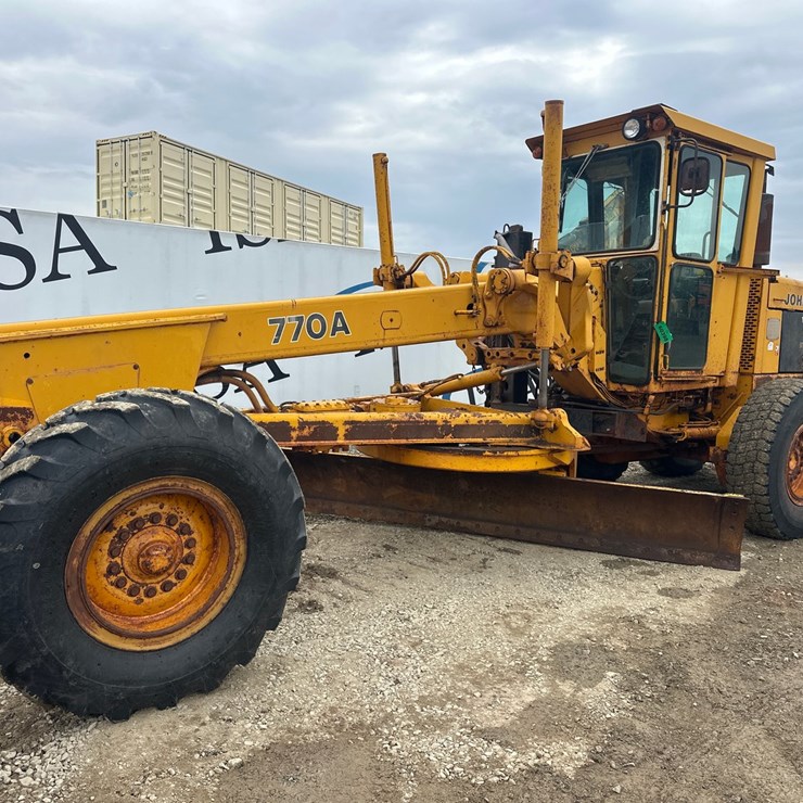 DEERE 770A