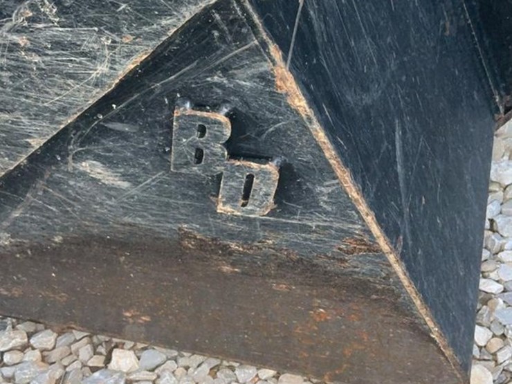 #150-•-blue-diamond-72”-bucket-image-9