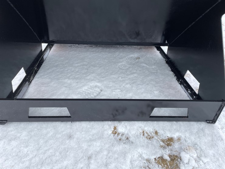 #2007-•-1.5-yard-skid-steer-mount-trash-hopper-image-10