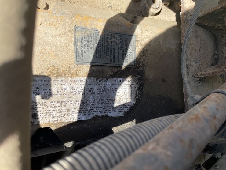 1995-peterbilt-330-image-47