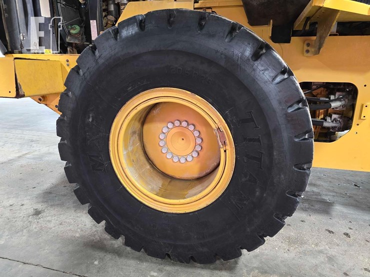 2014-caterpillar-924k-image-27