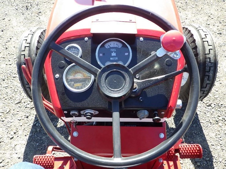 international-tractor-image-26