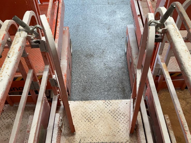 #418-•-2019-snorkel-19'-scissor-lift-#12-image-8