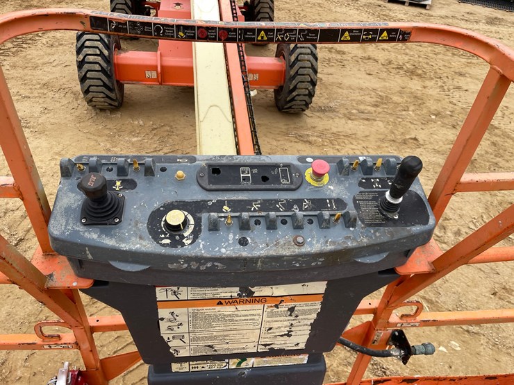 jlg-400s-image-37