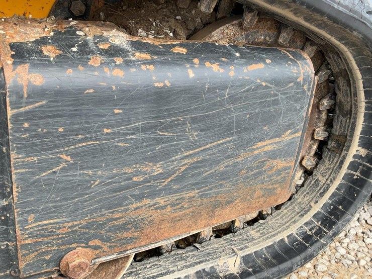 2021-jcb-215t-image-46