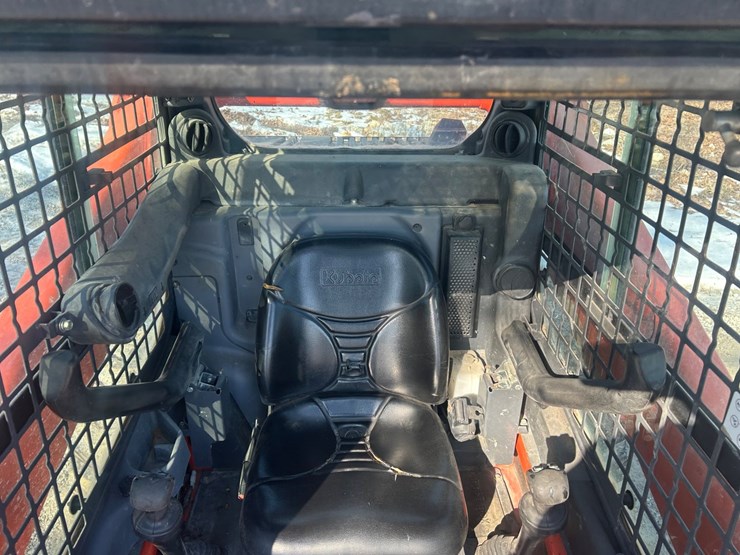 2018-kubota-ssv75-image-36