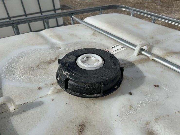 water-tank-tote-image-5