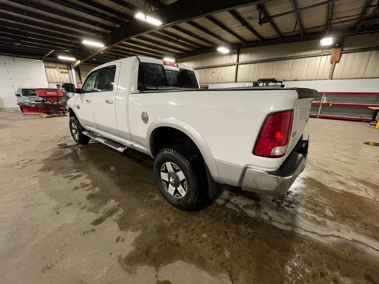 2012-dodge-3500-image-9