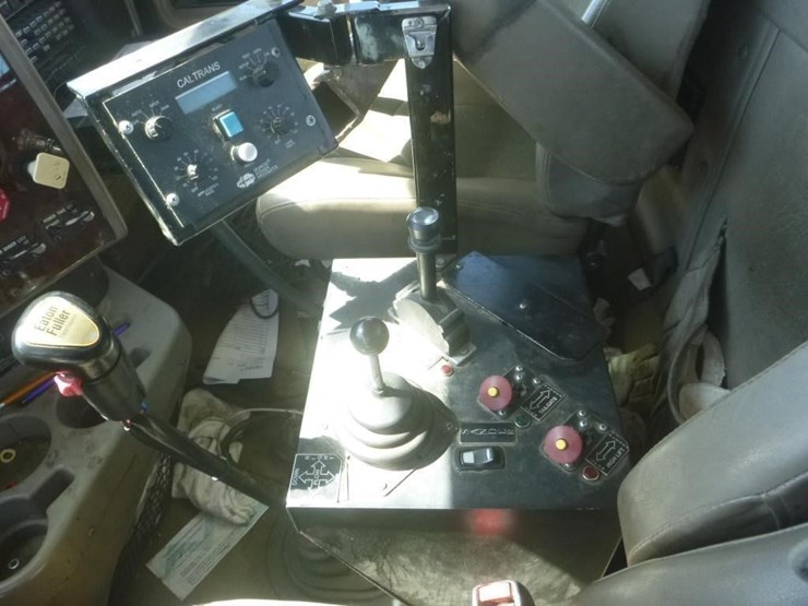 2008-international-paystar-5500i-t/a-roll-off-truc-image-14