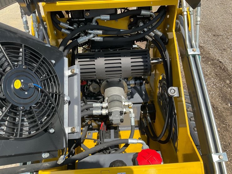 #1000-•-unused-land-honor-t460-mini-skid-steer-image-13