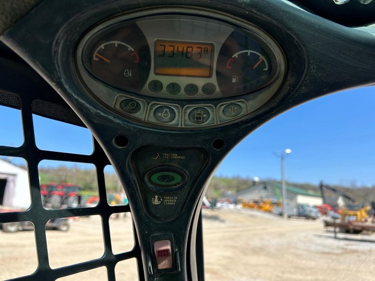 2017-bobcat-t550-image-24