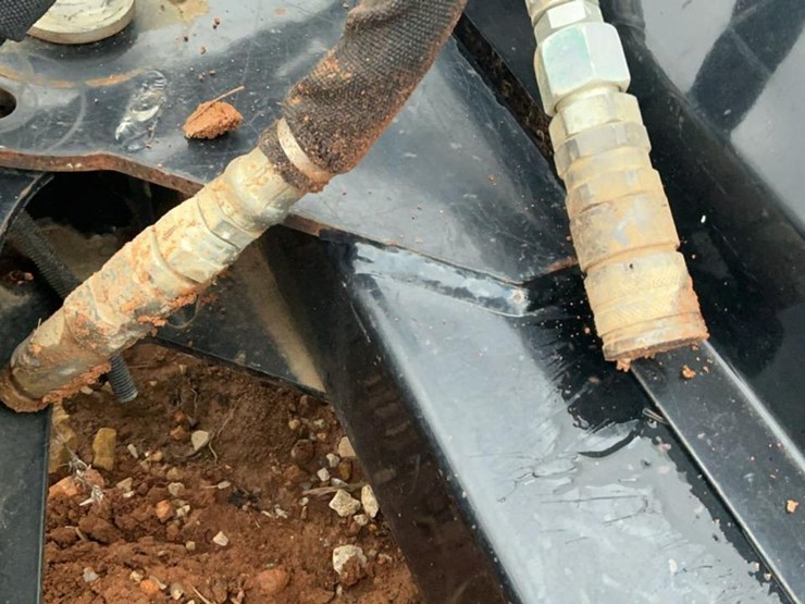 #177-•-2017-quick-attach-84"-angle-broom-image-9