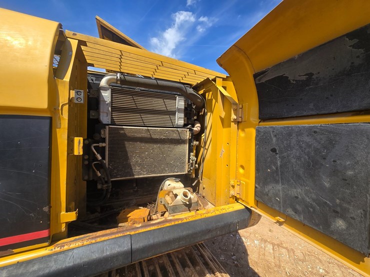 2003-caterpillar-320c-image-43